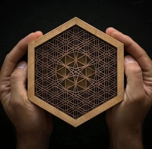 1022-fri-5-hex-588-5