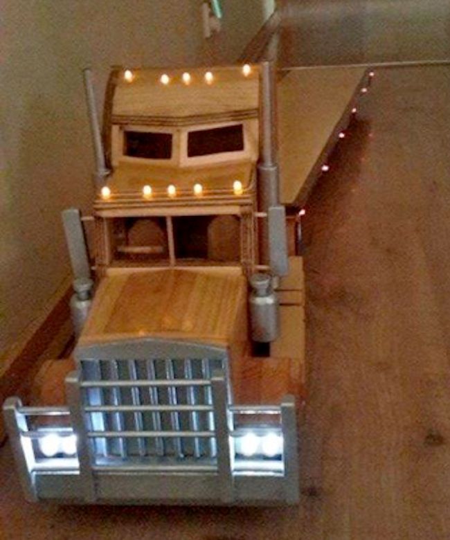 Roger Jenkins, 1/15 scale Kenworth T908 sleeper, with a flat-deck trailer, fitted with working LED lights