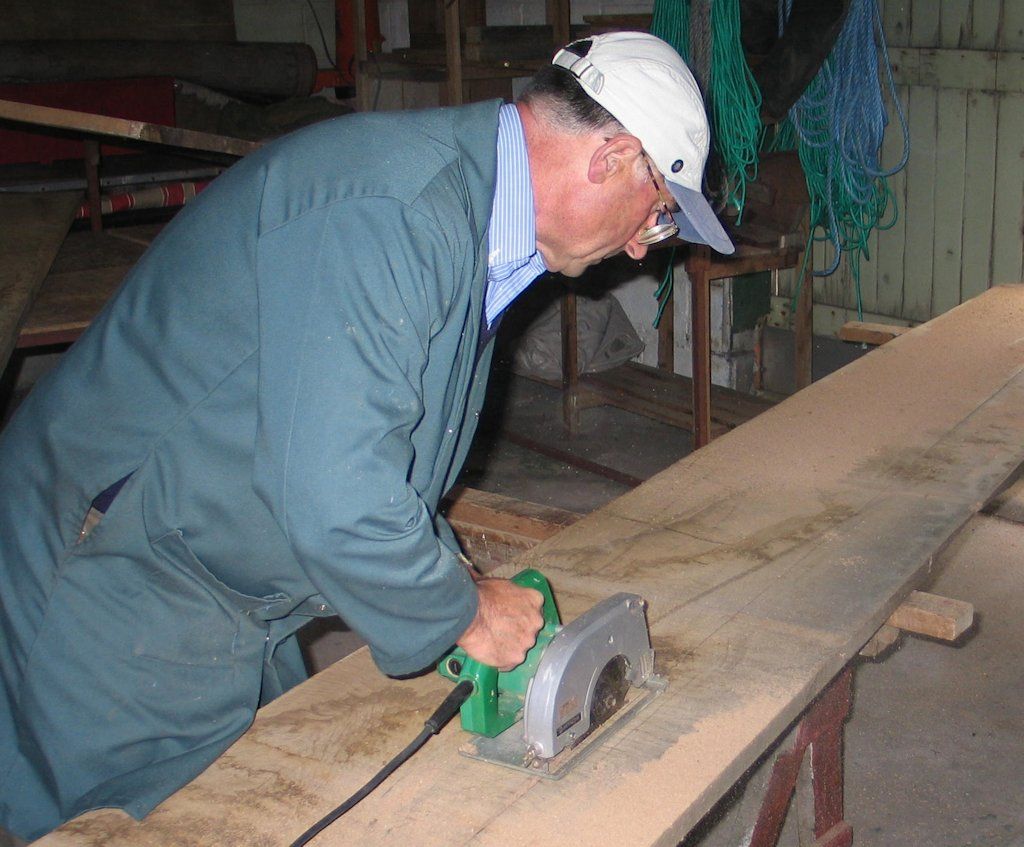 Peter Bishop’s brand-new power tool series kicks off with powered saws