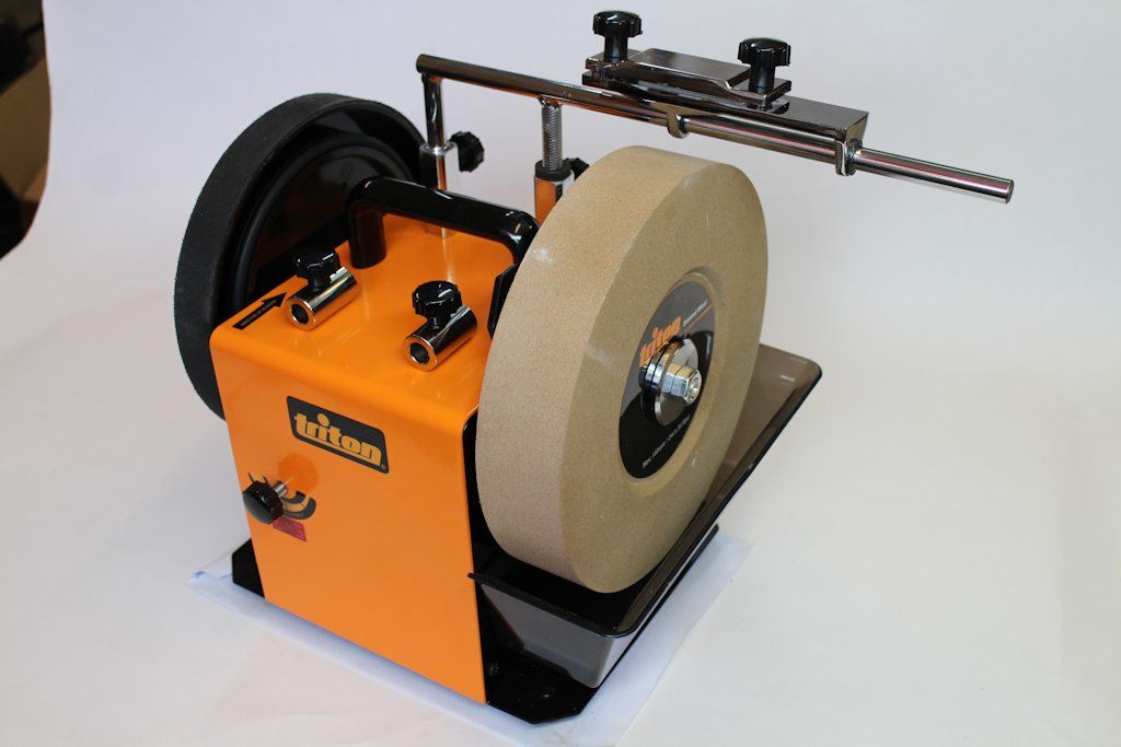 The Editor takes a closer look at the Triton TWSS10 250mm wetstone grinder