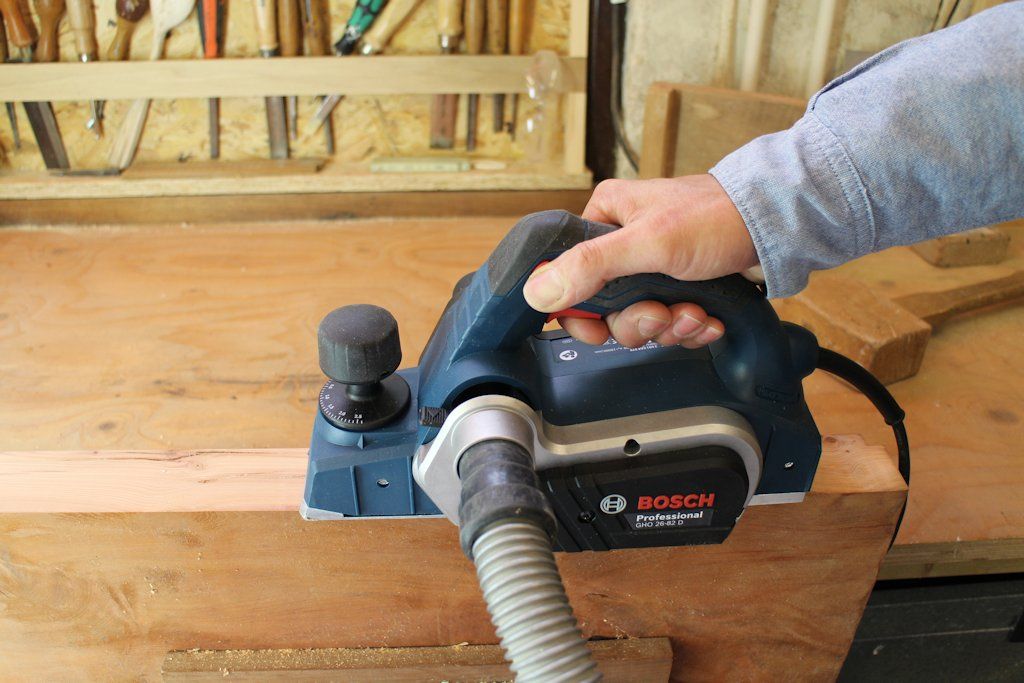 The Editor puts the Bosch GHO 26-82 D Professional planer through its paces