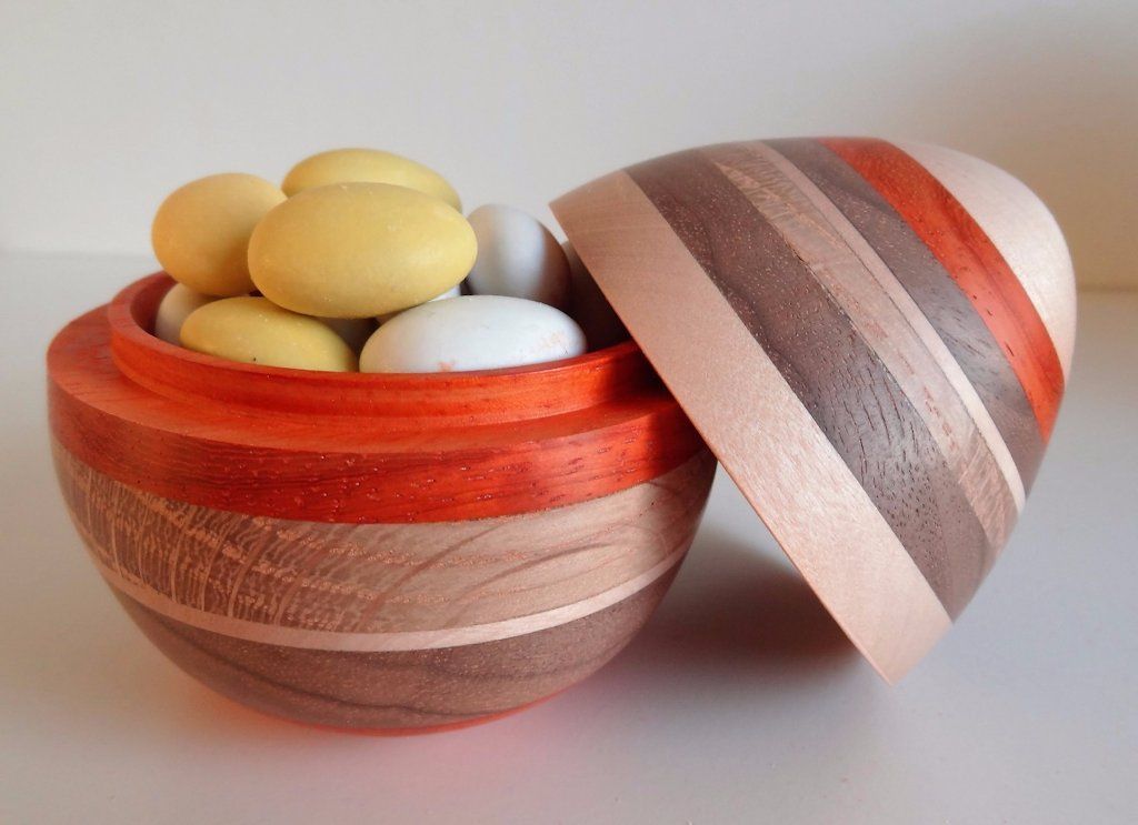 Annemarie Adams’ wonderful turned egg box makes the perfect Easter gift