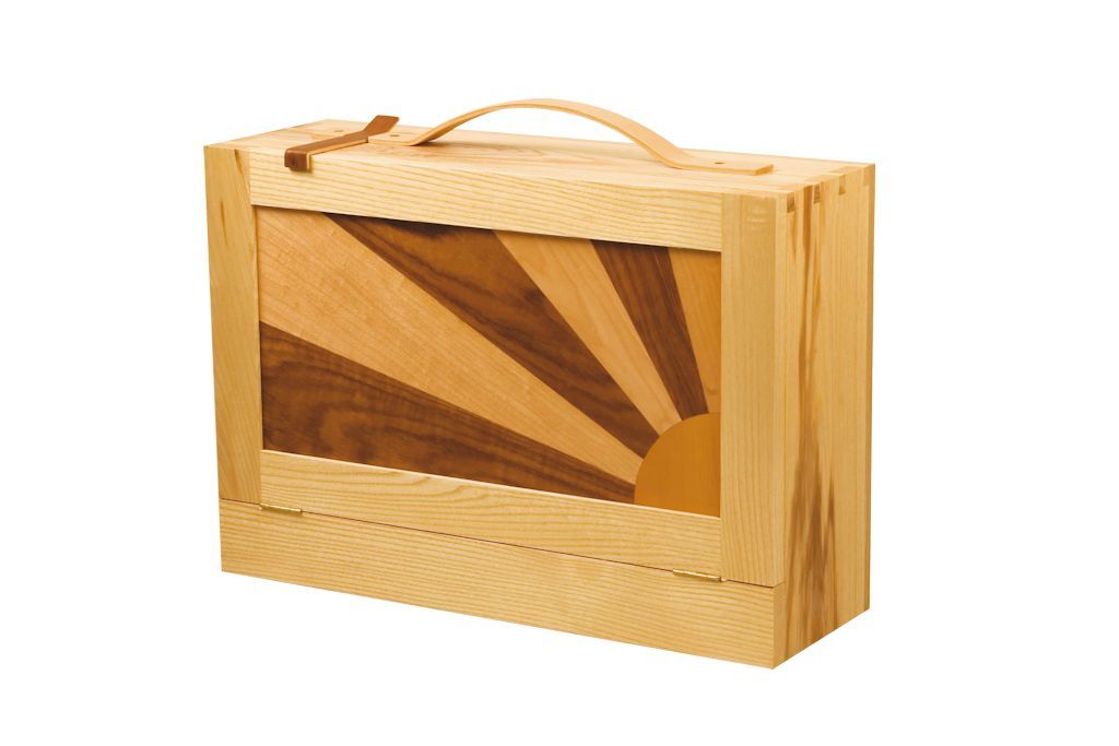 Peter Benson’s ash kit box