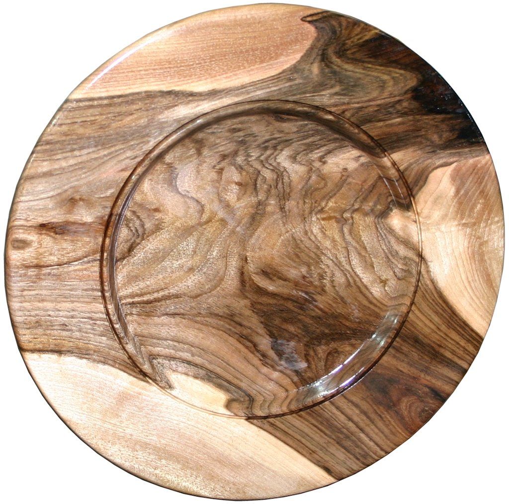Tim Pettigrew’s lovely turned walnut platter