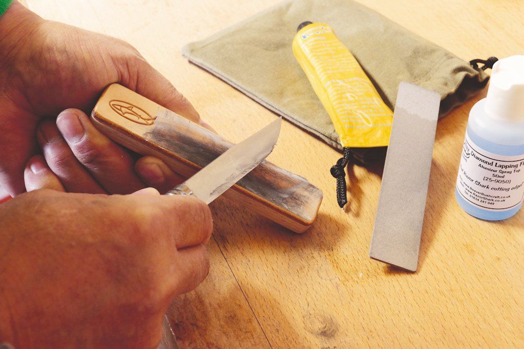 Once stropped on the double-sided strop, the edge is incredibly keen