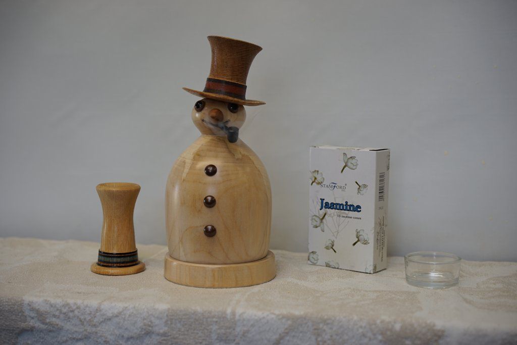 Andrew Hall shows you how to turn your very own smoking snowman!