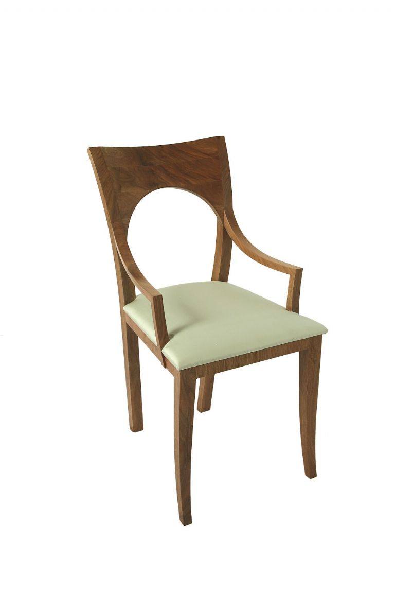 One of David Oldfield’s magnificent sculptural chairs