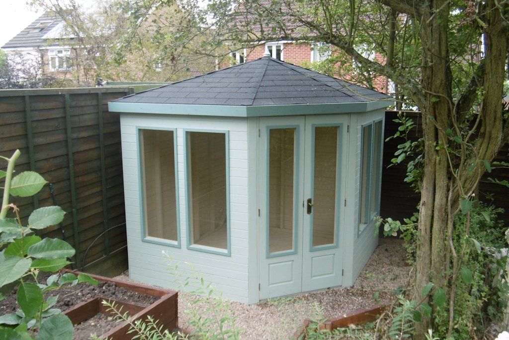 Dave Long’s corner summerhouse with cathedral roof