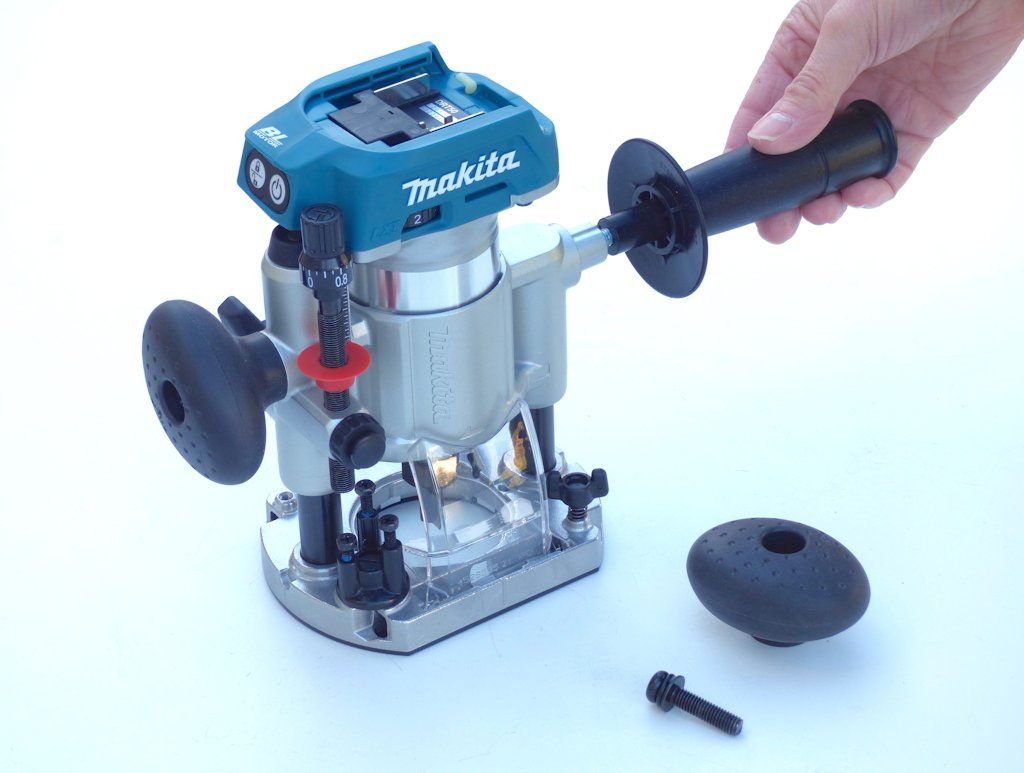 A pair of comfortable textured rubber handles on the Makita DRT50ZJX3 offer great control of the tool, and one of these can be swapped for the bar grip handle that’s standard
