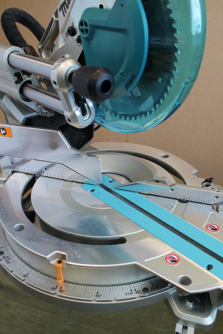 On the new Makita LS1019L 260mm compound mitre saw, mitres can go up to an impressive 60°