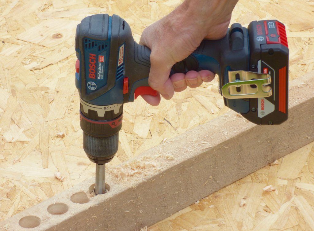 The GSR 18V-60 FC Professional with FlexiClick system is a powerful, sophisticated tool, with excellent performance fitted with either standard chuck or hex bit adaptors
