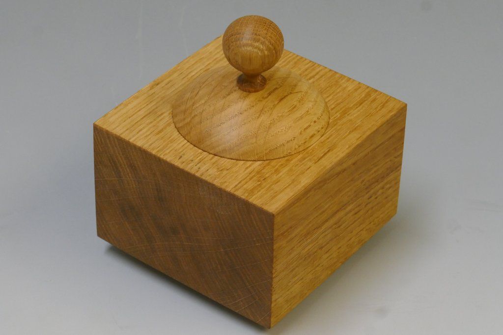Les Thorne's square lidded box in oak