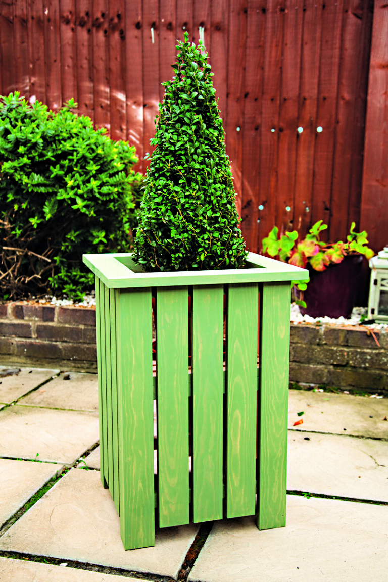 Learn how to make Phil Davy’s practical planter