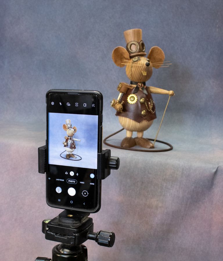 Martin Saban-Smith shares his top 10 smartphone photography tips for taking great shots of your woodturning projects